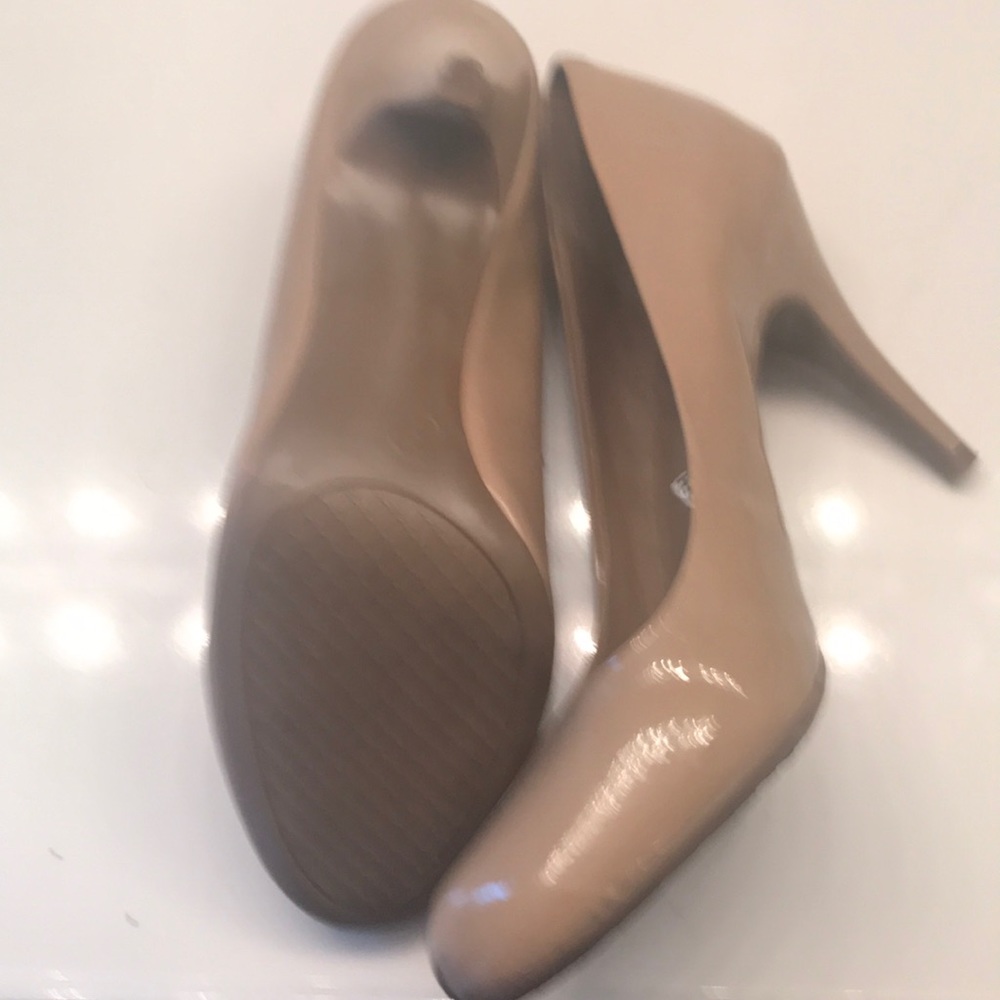 Pumps - Picture 3 of 3